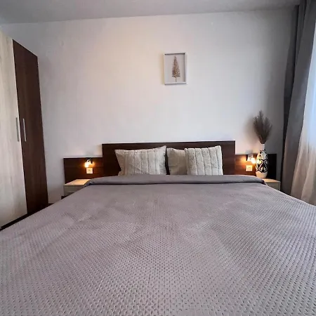 Host2u Belvedere - In - Out - Free Parking Apartment Bansko