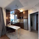 Апартамент Host2u Belvedere - In - Out - Free Parking *