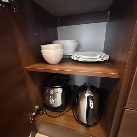 Host2u Belvedere - In - Out - Free Parking *