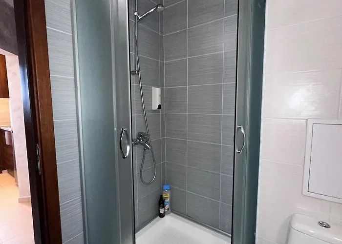 شقة Host2u Belvedere - In - Out - Free Parking